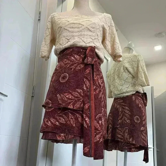 Vintage silk mini skirt - Picture 1 of 12